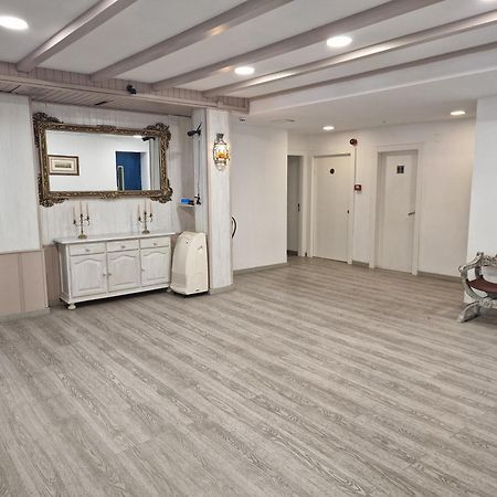 Hotel La Duquesa بينوس جينيل المظهر الخارجي الصورة